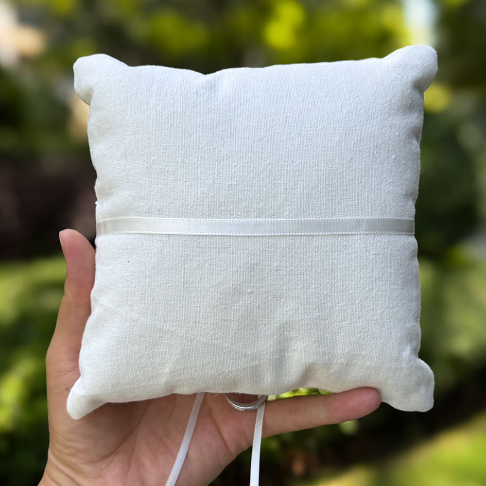 Linen Wedding Ring Pillow, wit - Lace Ribbon Trim recension och pris