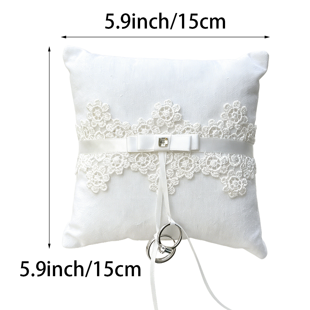 Linen Wedding Ring Pillow, wit - Lace Ribbon Trim recension och pris